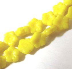 画像1: Opaque Yellow Flower Beads 7*7.5mm (5個入り）