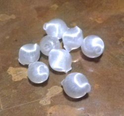 画像1: White Satin Hollow Glass Beads 6mm(10個入り）