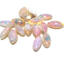 画像1: Pink Opal Navette 10*5mm (10個入り）