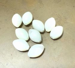 画像1: MOP Lemon Shaped Beads 10*6.5mm (10個入り）