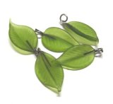 画像: Frosted Green 1ring Leaf Beads (5個入り）