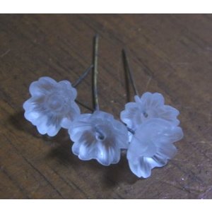 画像: Frosted White Wired Flower Beads 10mm(10本入り）