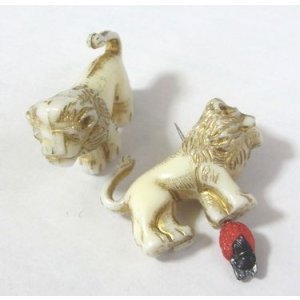 画像: Ivory Resin Lion Beads 20*28mm
