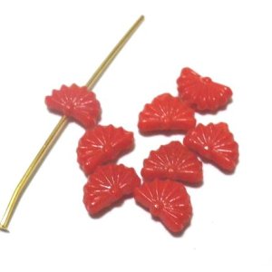 画像: Opaque Red Fan Beads 8*5mm