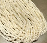 画像: Tiny Pearl Strrand 2.7-2.8mm 1本(70cm)