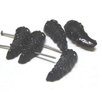 画像1: 2hole Jet Feather Beads(2個入り）