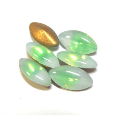 画像1: Green Sabrina Navette 10*5mm(10個入り）