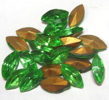 画像1: Peridot Navette 10*5mm(10個入り）