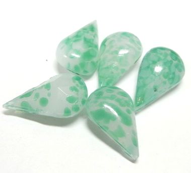 画像1: Green Spot Drop 13*8mm（5個入り)