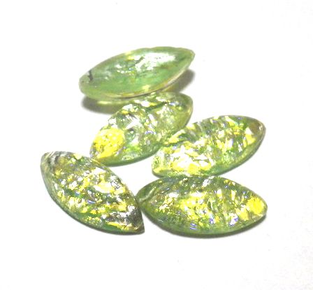 画像1: Lt.Green Opal Navette 15*7mm