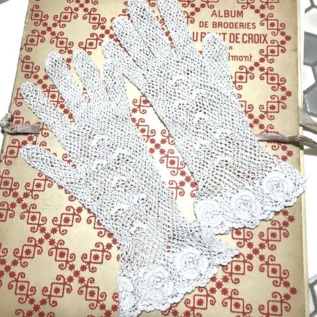 画像1: Antique Lace Gloves